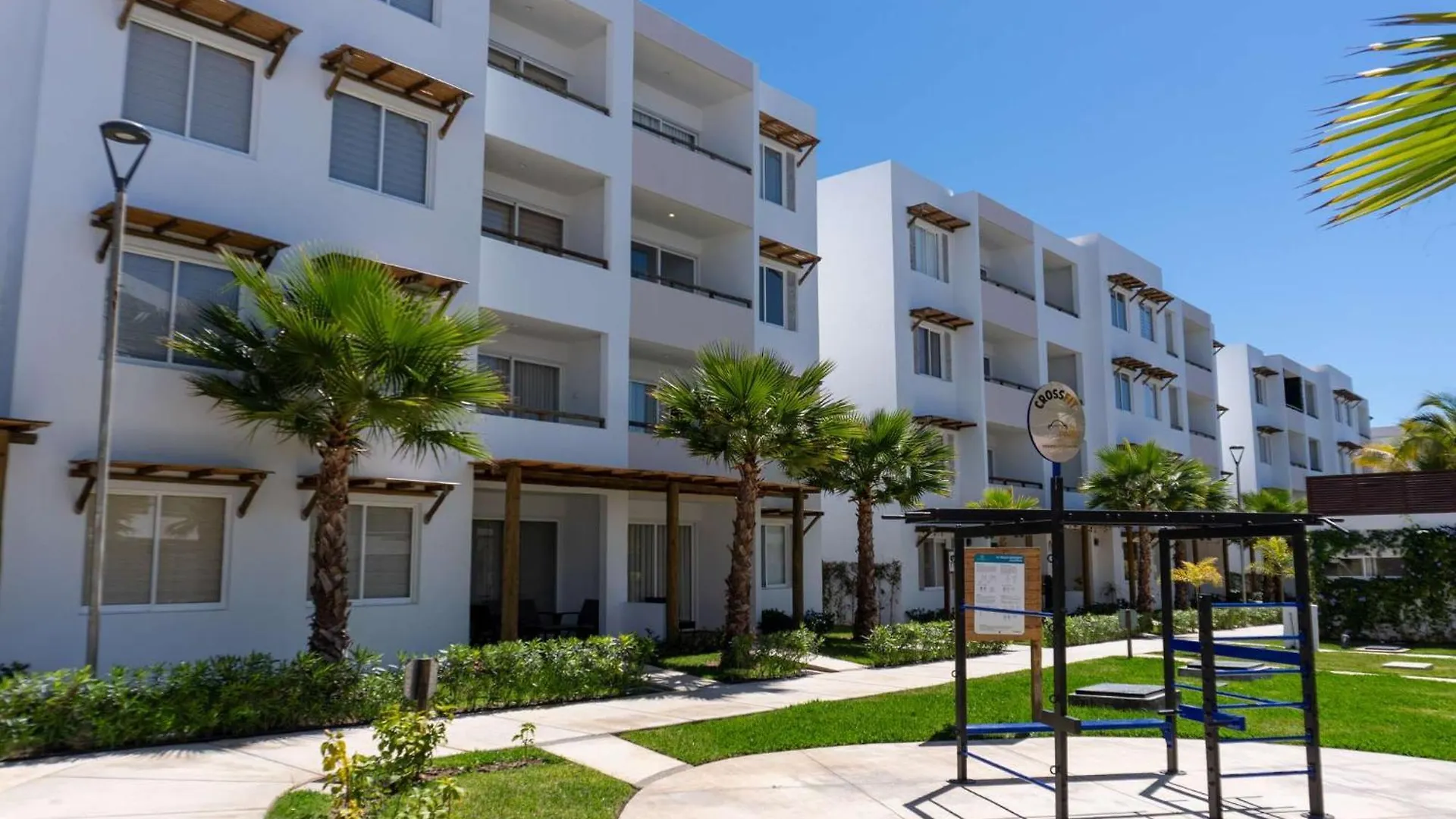 Cozy 4 Person Apartment, Pool & Beach Nearby! - Almarena 7- 402 Mazatlan Mexico