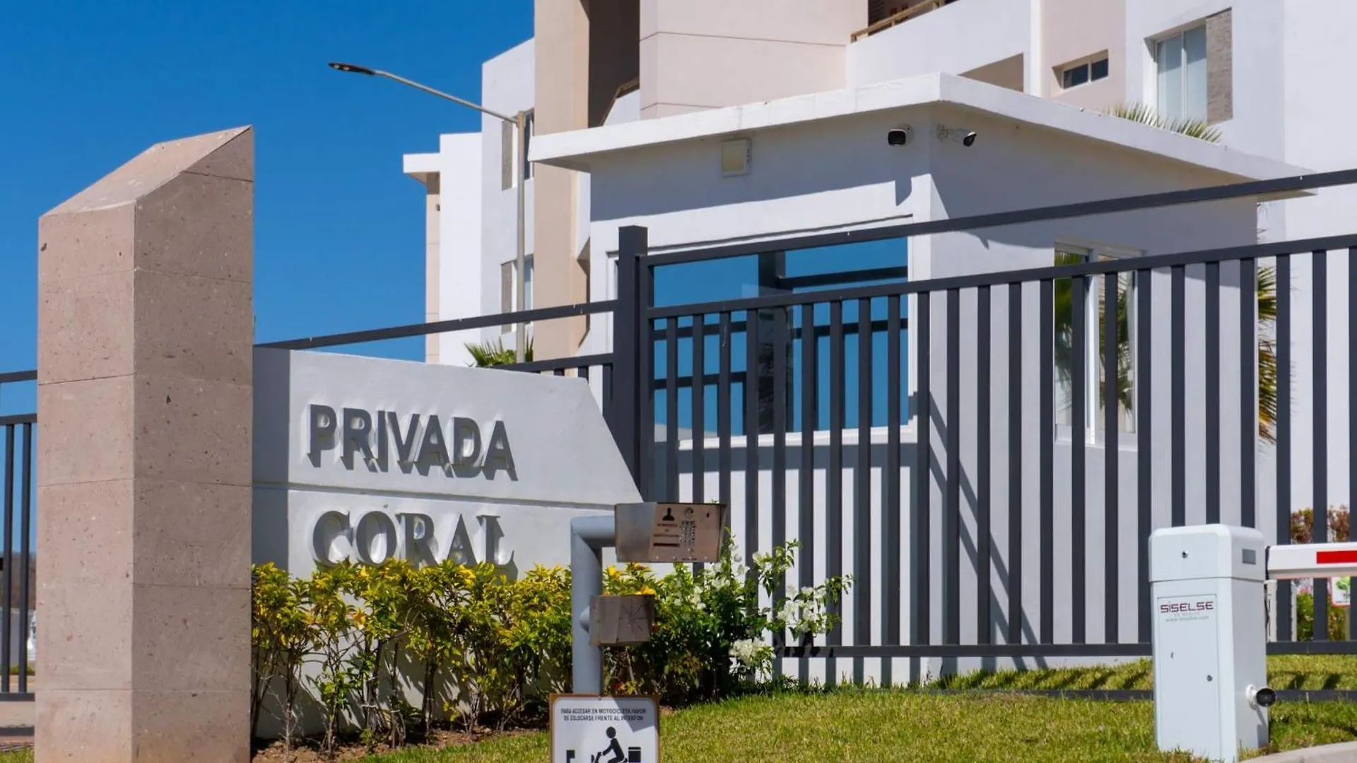 Cozy 4 Person Apartment, Pool & Beach Nearby! - Almarena 7- 402 Mazatlan Apartment