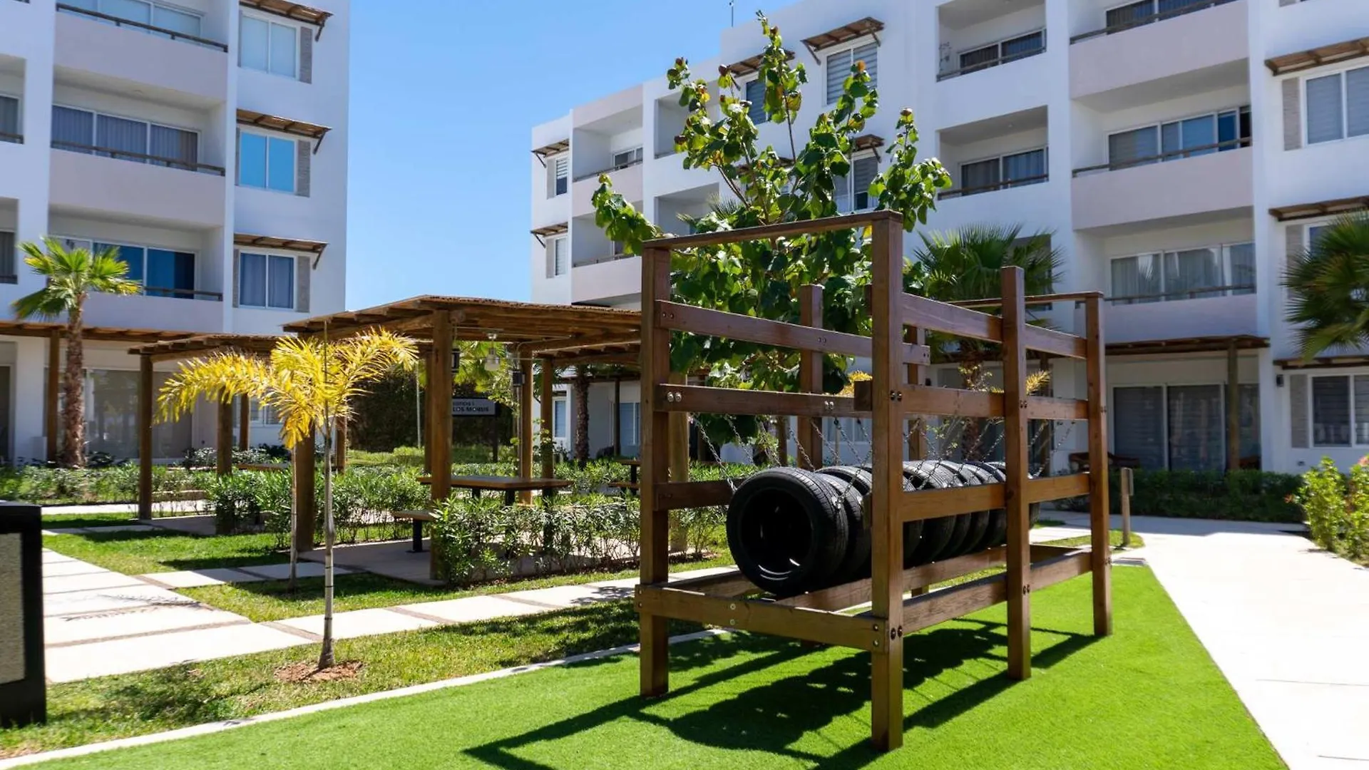 Cozy 4 Person Apartment, Pool & Beach Nearby! - Almarena 7- 402 Mazatlan
